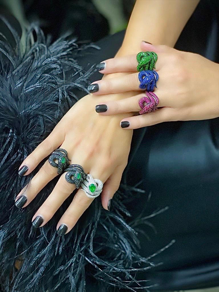 White Gold Black Diamonds Tsavorites Ring From Snake Collection