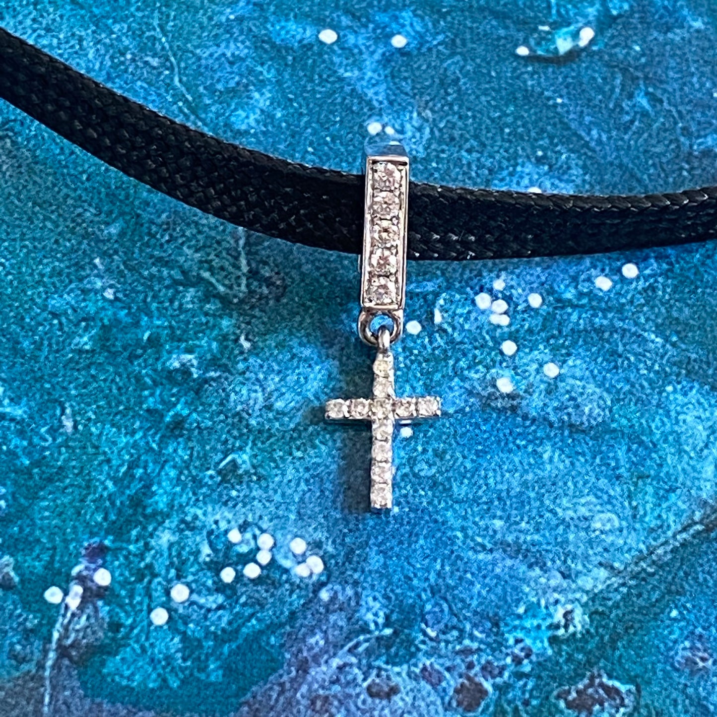 White Gold White Diamond Leather Choker From Skull & Cross Collection