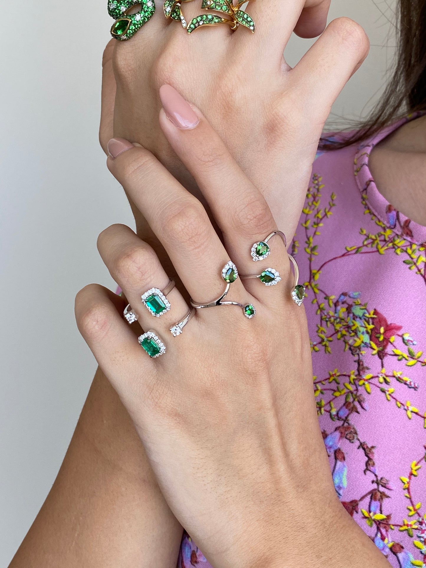 Double-Finger White Diamond and Green Garnet Ring