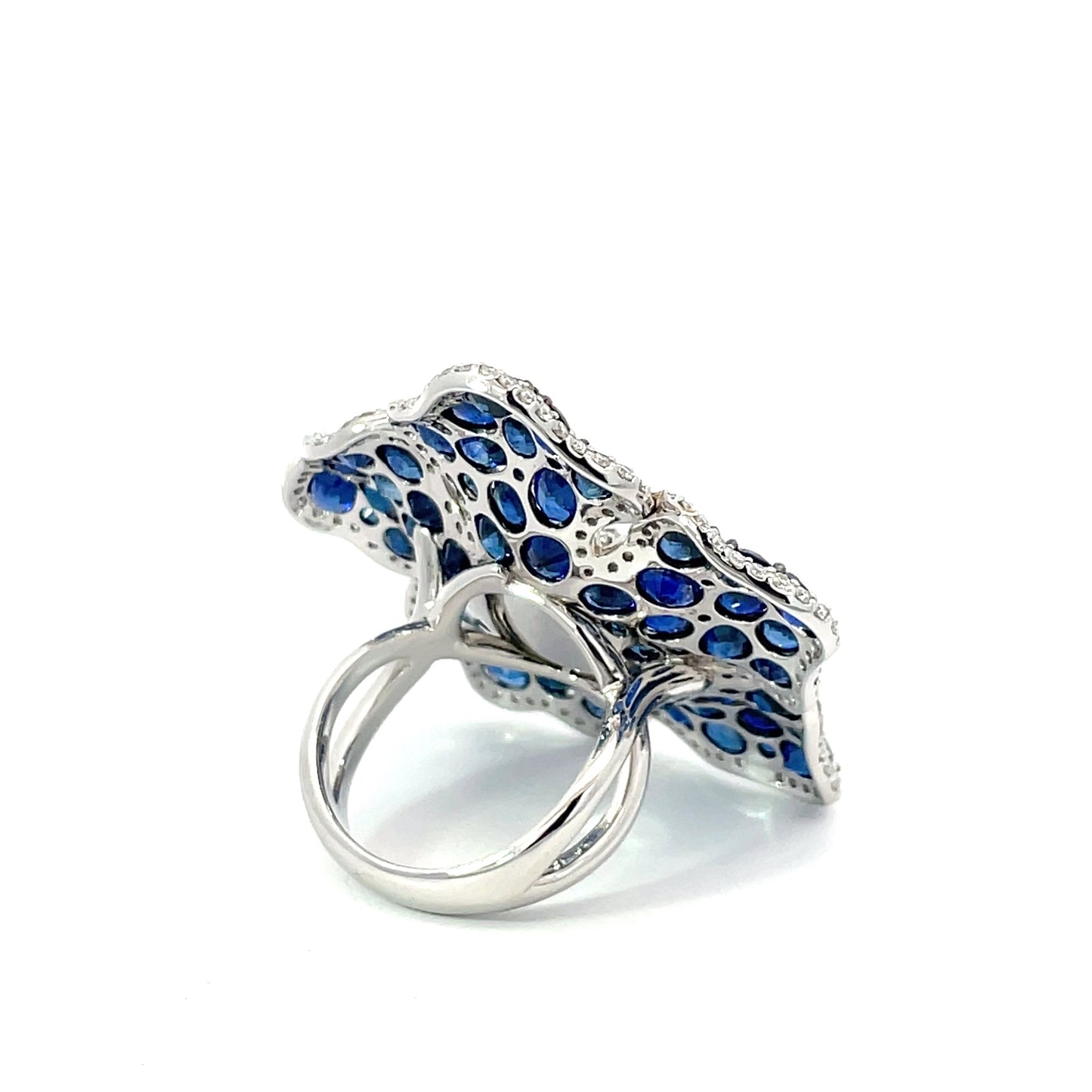 White Gold Blue Sapphire Ring from Flower Collection